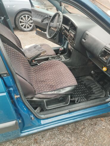 Volkswagen: Volkswagen Passat Variant: 1988 г., 1.8 л, Механика, Бензин, Универсал — 5