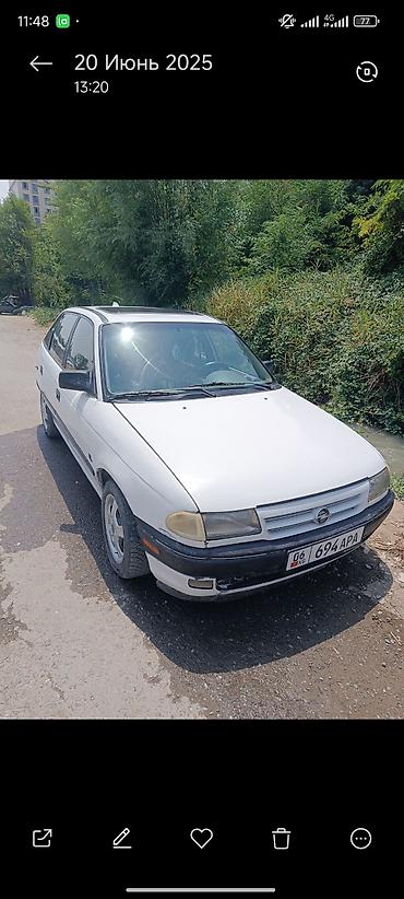 оп ком: Opel Kadett: 1992 г., Бензин, Хэтчбэк — 4