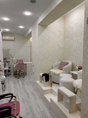 Salon, tibbi mebel dəsti: Gözəllik salonu üçün tam təchizatlı, zövqlə dizayn edilmiş interyer və — 4