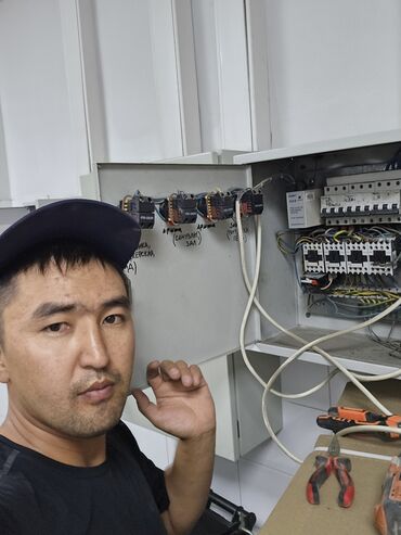Электрики: Электрик | Установка счетчиков, Установка стиральных машин, Демонтаж электроприборов Больше 6 лет опыта — 3