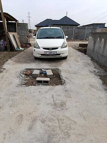Honda Fit: 2003 г., 1.3 л, Вариатор, Бензин, Хэтчбэк