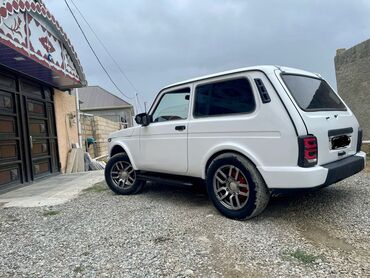 VAZ (LADA): VAZ (LADA) 4x4 Niva: 1.7 l | 2013 il 81000 km Hetçbek