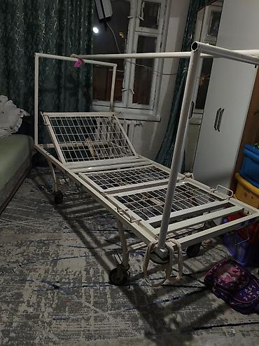 Медицинская мебель: ПРОДАЮ КОСТЫЛЯ 2000 сом МЕДИЦИНСКИЙ КРОВАТЬ 20.000 СОМ . СОСТОЯНИЕ — 9