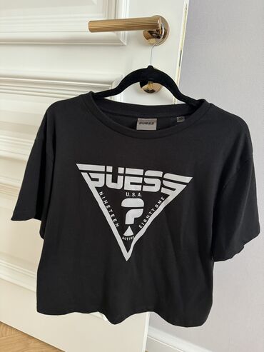 %C3%A7%C9%99hray%C4%B1 qad%C4%B1n koftalar%C4%B1: Футболка Guess, S (EU 36), M (EU 38), L (EU 40), цвет - Черный