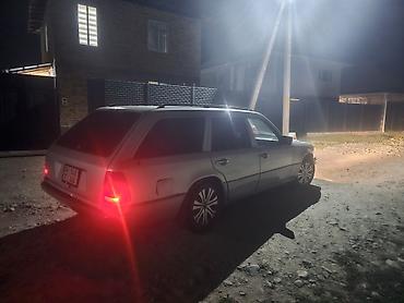 авто стенд: Mercedes-Benz W124: 1995 г., 2.2 л, Механика, Бензин, Универсал — 2