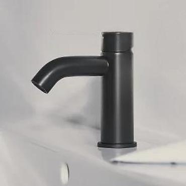 forma ideale barski set: Ideal Standard Ceraline slavina za umivaonik – mat crna (silk black) — 10