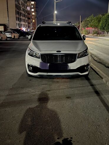 передвижной дом: Kia Carnival: 2017 г., 2.2 л, Автомат, Дизель, Вэн/Минивэн