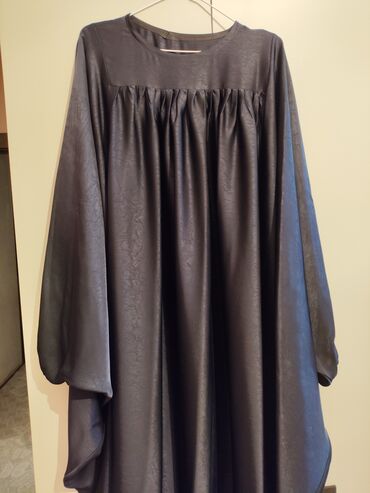 Gündəlik donlar: Abaya qırışlı ipək parçadan hazırlanıb.Yenidir.Rəng olaraq tünd -da lalafo.az — 1 Gündəlik donlar: Abaya qırışlı ipək parçadan hazırlanıb.Yenidir.Rəng olaraq tünd — 1