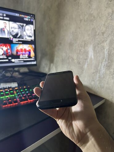 samsung c5 pro: Samsung Galaxy J5, 16 GB, rəng - Qara, İki sim kartlı