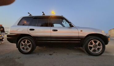 Toyota: Toyota RAV4: 2 l | 1997 il Ofrouder/SUV — 24