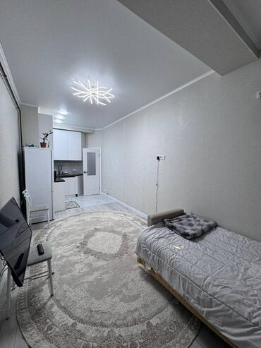 3 комнатная квартира 104 серии бишкек: 1 комната, 45 м², Элитка, 3 этаж, Евроремонт