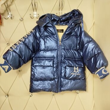Верхняя одежда: Зимняя детская куртка модная, теплая как новая от 2 до 3.6 лет