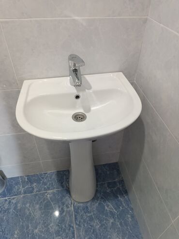 Кухонные краны: Hamam üçün sanitar avadanlıq dəsti - Keramika ayaqüstü lavabo
