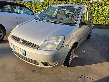 ford fiesta 2004: FORD FIESTA 2004. GOD. - KOMPLETAN AUTO U DELOVIMA | Molba za — 1