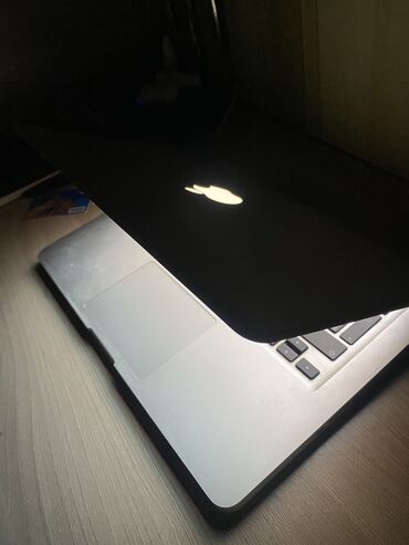 сумка ноутбука: Ноутбук, Apple, 4 ГБ ОЗУ, Б/у, Для несложных задач, память SSD