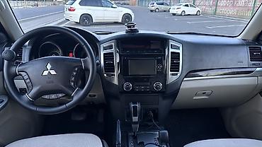 suv: Mitsubishi Pajero: 2017 г., 3.5 л, Бензин, Внедорожник — 7