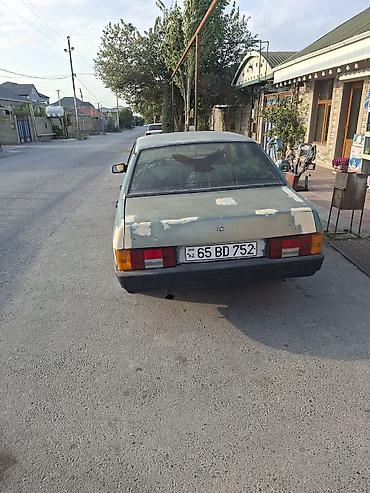 uaz qaz 69 satilir: Model: Lada Samara (VAZ-2109), 5 qapılı hetçbek Rəng: göy/yaşıl tonlu — 2