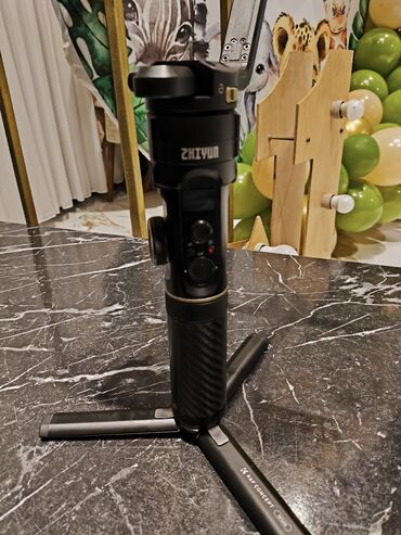 Digər foto və video aksesuarları: Zhiyun Cran 2 s Az istifadə olunubdur karopkasi çantasi hərşeyi