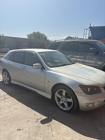 Toyota Altezza: 2001 г., 2 л, Автомат, Бензин, Универсал lalafo.kg да — 2 Toyota Altezza: 2001 г., 2 л, Автомат, Бензин, Универсал — 2