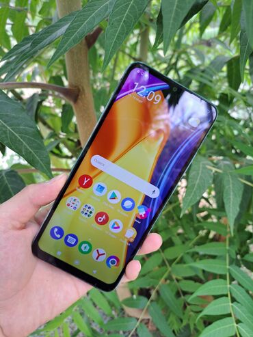 купить дешовый телефон: Poco C40, Б/у, 32 ГБ, цвет - Зеленый, 1 SIM, 2 SIM