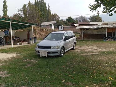 mitsubishi: Mitsubishi Space Wagon: 1999 г., 2.4 л, Механика, Бензин, Минивэн