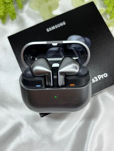 Samsung buds 3 pro. Aprelde alinib. Ela veziyyetdedir. Hec bir
