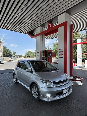 авто ярис: Toyota Ist: 2002 г., 1.5 л, Автомат, Бензин, Хэтчбэк — 2