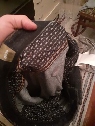 Cinslər: Cins şalvar, Hugo Boss — 8