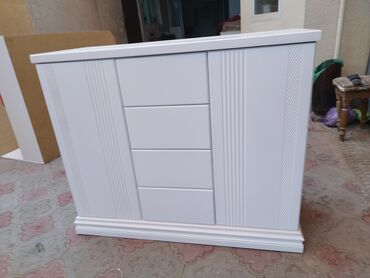 стеклянный столик под телевизор: Кийим үчүн комод, Күзгүсүз, түсү - Ак