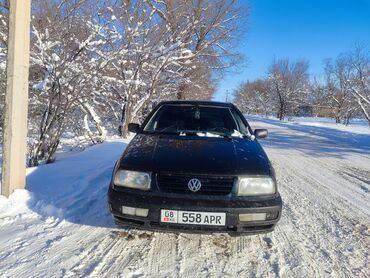 ручка гольф 2: Volkswagen Vento: 1993 г., 1.8 л, Механика, Бензин, Седан