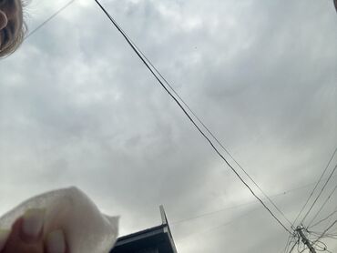 дешевые квартиры в бишкеке купить 2 комнатные: 2 бөлмө, 46 кв. м, 104-серия, Жертөлө кабаты кабат, Эски ремонт
