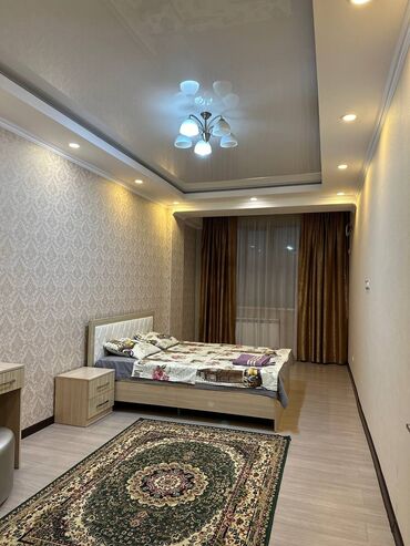 Посуточная аренда квартир: 3 комнаты, Душевая кабина, Постельное белье, Кондиционер — 4