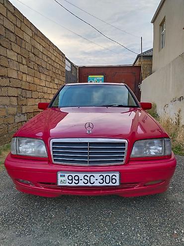 mercedes zaslonka: Mercedes-Benz C 200: 2 l | 1998 il Sedan — 1