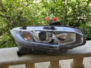 Faralar: Sağ, Yaxın və uzaq vuran işıqlar Honda, 2018 il, Orijinal, ABŞ, İşlənmiş