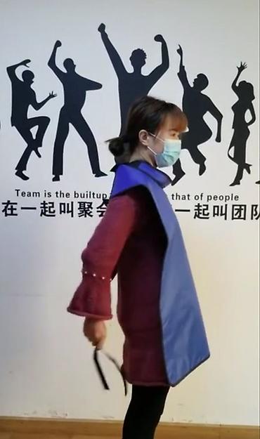 Медицинское оборудование: Рентгенозащитная накидка (пелерина), свинцовый эквивалент 0,5 мм — 5