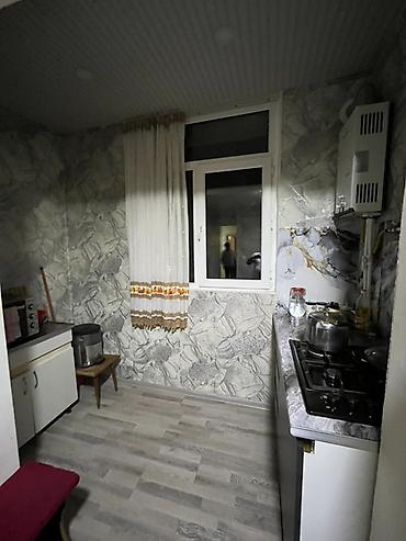 Mənzillər: Hovsan merkezde pekarni adlanan erazide marsuruta mektebe yaxin yerde — 9