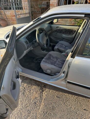 Toyota: Toyota Corolla: 1.3 l. | 1999 έ. Χάτσμπακ — 9
