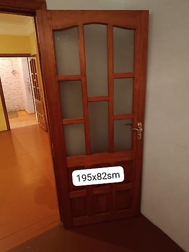 qapi ve pencere: Taxta otaq qapısı – şüşəli model Ölçü: 195 x 82 sm (standarta yaxın — 1