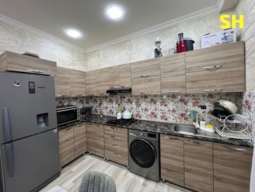qaz torbasi: Metbex mebeli satilir 540 manat.Ustunde Qaz, aspirator ve moyka