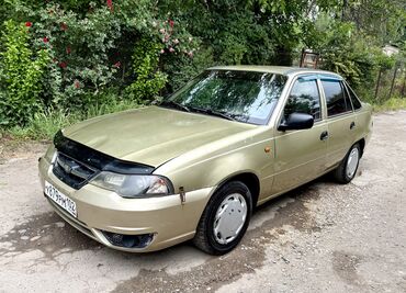 Daewoo: Daewoo Nexia: 2011 г., 1.5 л, Механика, Бензин, Седан