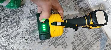 Дрель-шуруповерты: Аккумуляторный шуруповёрт/дрель DeWALT в кейсе Комплектация: - — 5