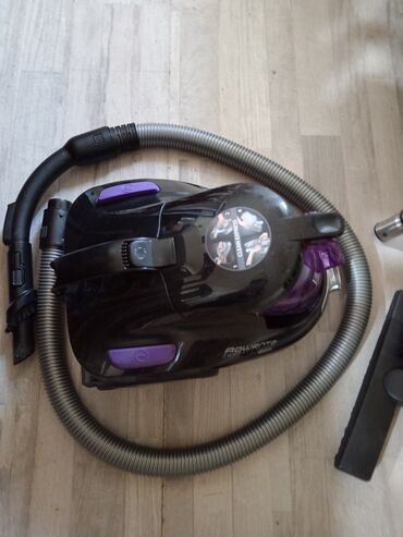 Vacuum Cleaners: Rowenta usisivači. Kao novi, malo korišćeni. U perfektnom stanju