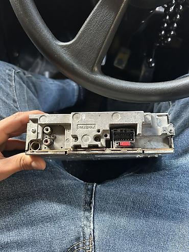 samara masin: Pioneer DEH-3050MP avtomobil maqnitolası Xüsusiyyətlər: - Ön paneldə — 2