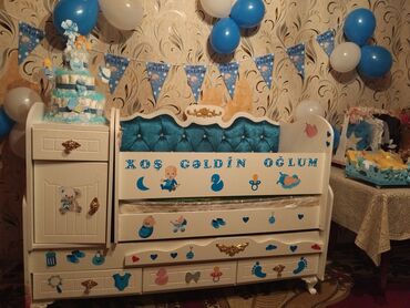 beshik: Oğlan və qız üçün, İşlənmiş, Beşik, Matras ilə, Yellənmə mexanizm ilə