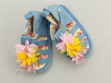 buty profilowane dla dziewczynki: Buciki niemowlęce, 19, stan - Bardzo dobry