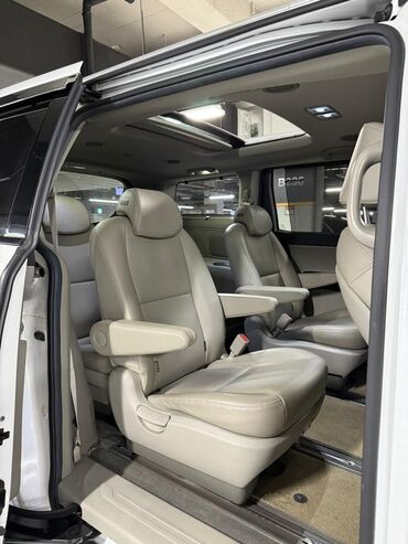 Kia: Kia Carnival: 2019 г., 2.2 л, Автомат, Дизель, Минивэн — 18