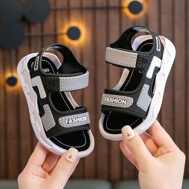 Детская обувь: Новые сандали для мальчика размер 21 14,5 см новое брали для себя не