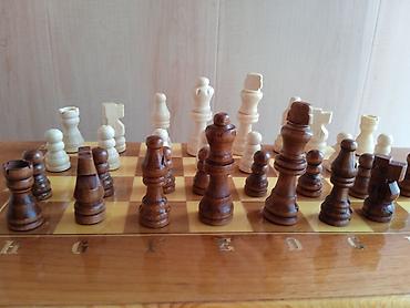 нарды картье: Шахматы маленькие ( 2500 сом), шахматы средние — 9