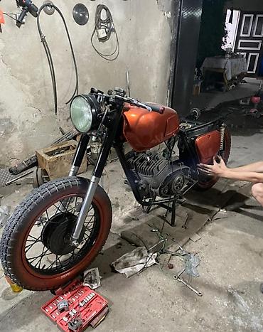 СТО, ремонт транспорта: Крашу мотоциклы, и детали на машины. Не дорого. Стоимость работы-5500 — 8