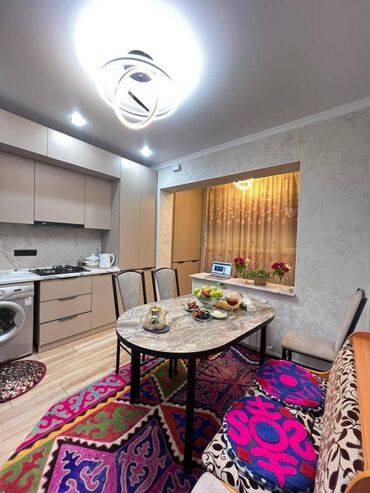 срочно продаётся 1 комнатная квартира в районе ошского рынка по улице молодая гвардия токтогула: 1 комната, 52 м², Элитка, 7 этаж, Евроремонт